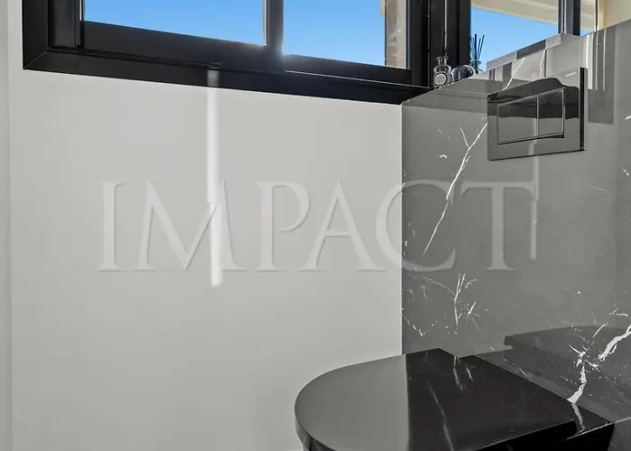 Ref 2027 - Centre - For Rent * Cannes