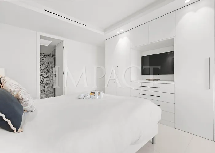 Ref 2027 - Centre - For Rent *