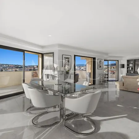 Ref 2027 - Centre - à Louer Appartement Cannes