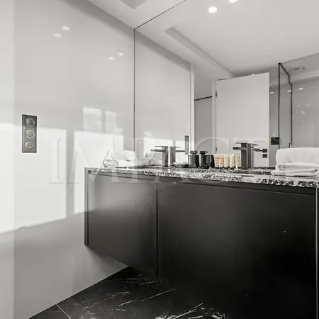 Ref 2027 - Centre - For Rent * 戛纳