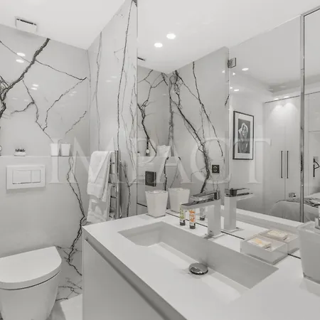 Ref 2027 - Centre - For Rent 아파트 *
