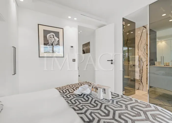 Ref 2027 - Centre - For Rent Cannes