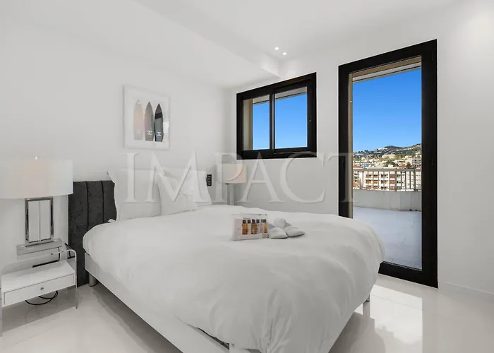 Ref 2027 - Centre - For Rent *