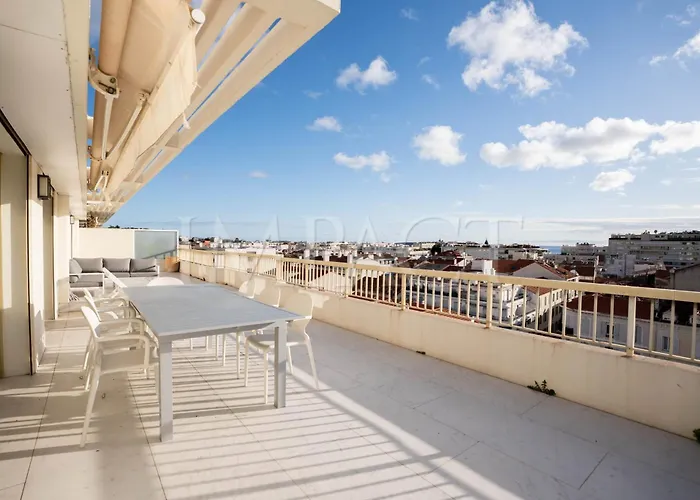 Lägenhet Ref 2027 - Centre - For Rent Cannes