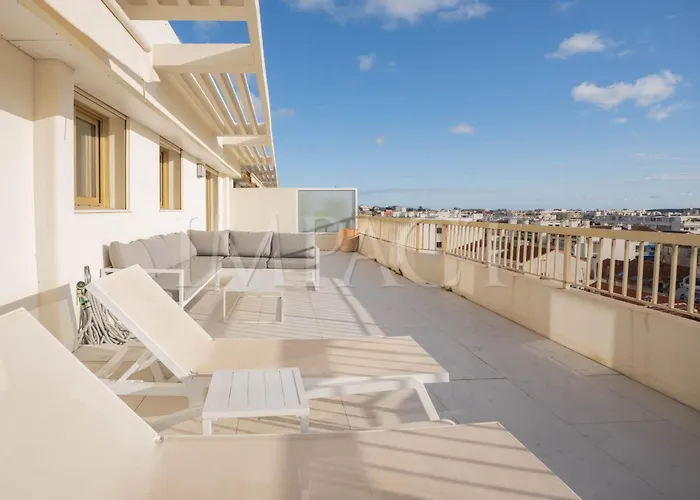 Ref 2027 - Centre - For Rent * Cannes