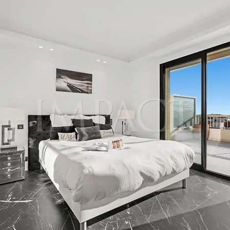 Apartment Ref 2027 - Centre - For Rent Cannes