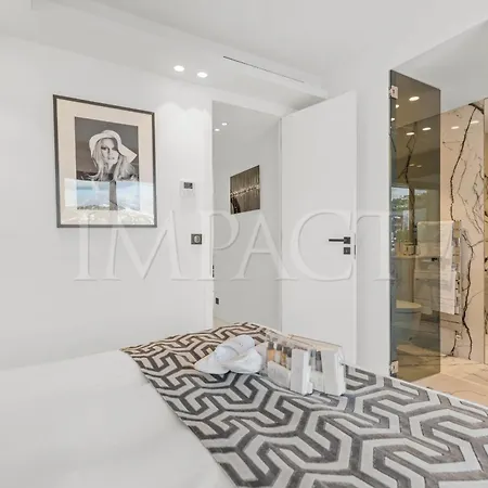 Ref 2027 - Centre - For Rent Cannes