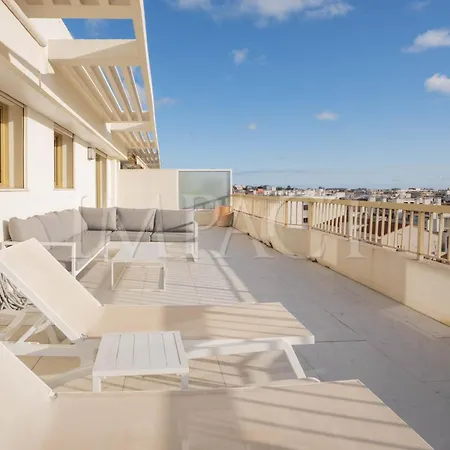 Ref 2027 - Centre - For Rent * Cannes